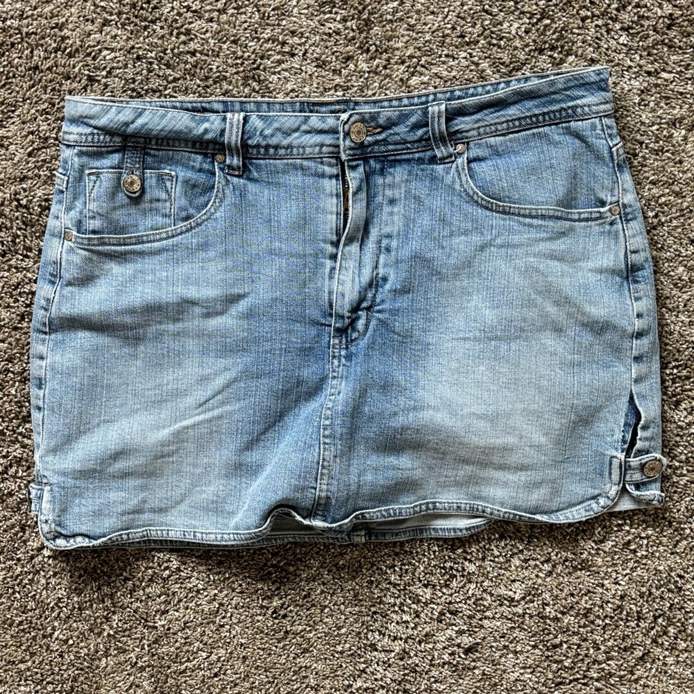 Vintage light wash mini skort Y2K